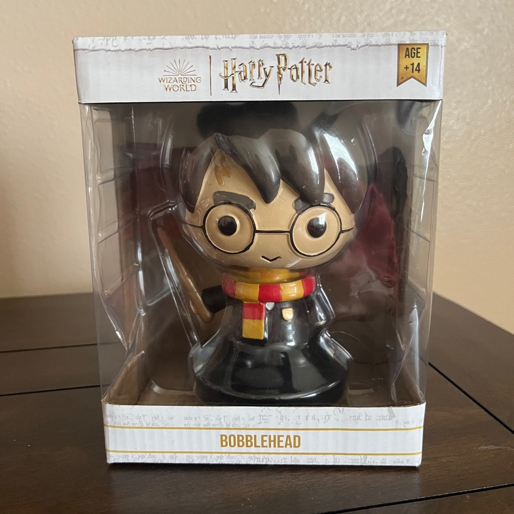 NWT - Harry Potter WIZARDING WORLD BobbleHead Figure - Gift Ready
